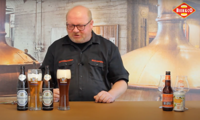 Rick proeft verschillende Weizenbier